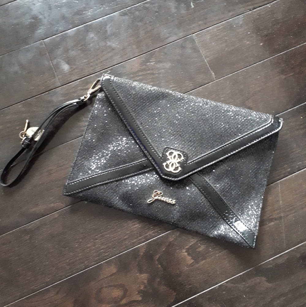 Guess clutch/wristlett